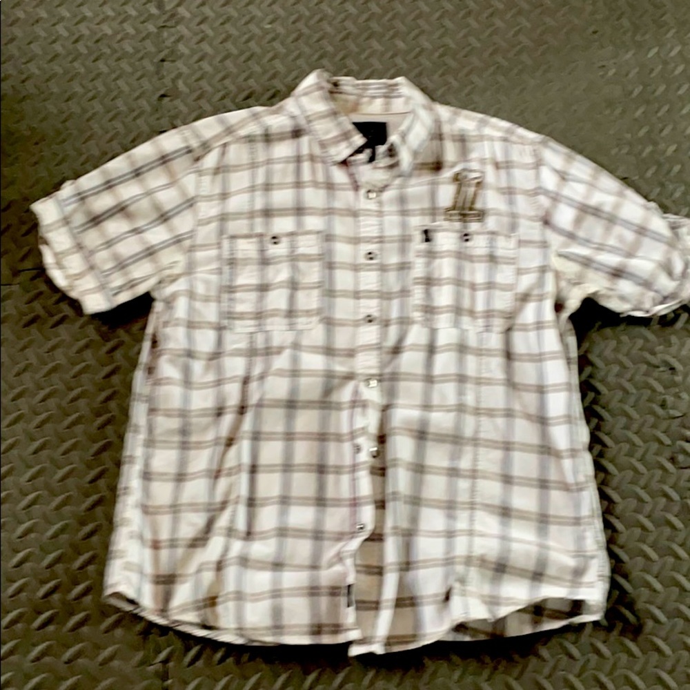 Men’s Harley Davidson short sleeve shirt.
